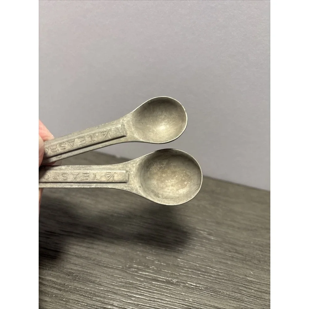 Set of 4 VTG US Standard Measuring Spoons‎ Aluminum Nesting Retro 1950's 5